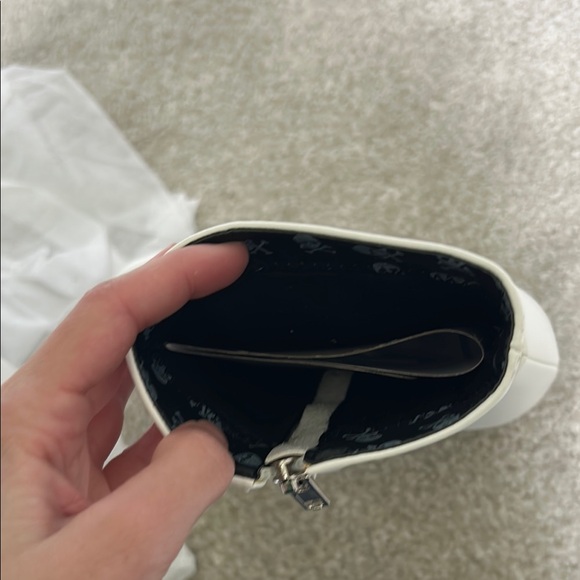 Moda White Heeled Boots with Chic Design - Picture 2 of 5